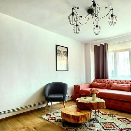 Apartament Daria Tirgu Ocna Exterior photo
